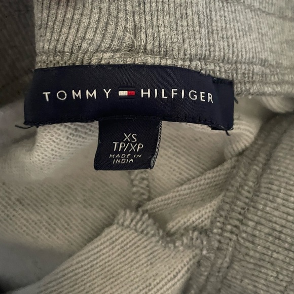 Tommy Hilfiger Sweatpants/Joggers In Gray With Heart & Stripe Detail. Pre-Owned. - Picture 4 of 7